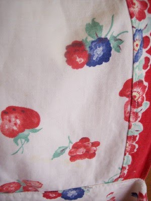 gold country girls: Vintage Aprons: Fruit, Fine and Fancy