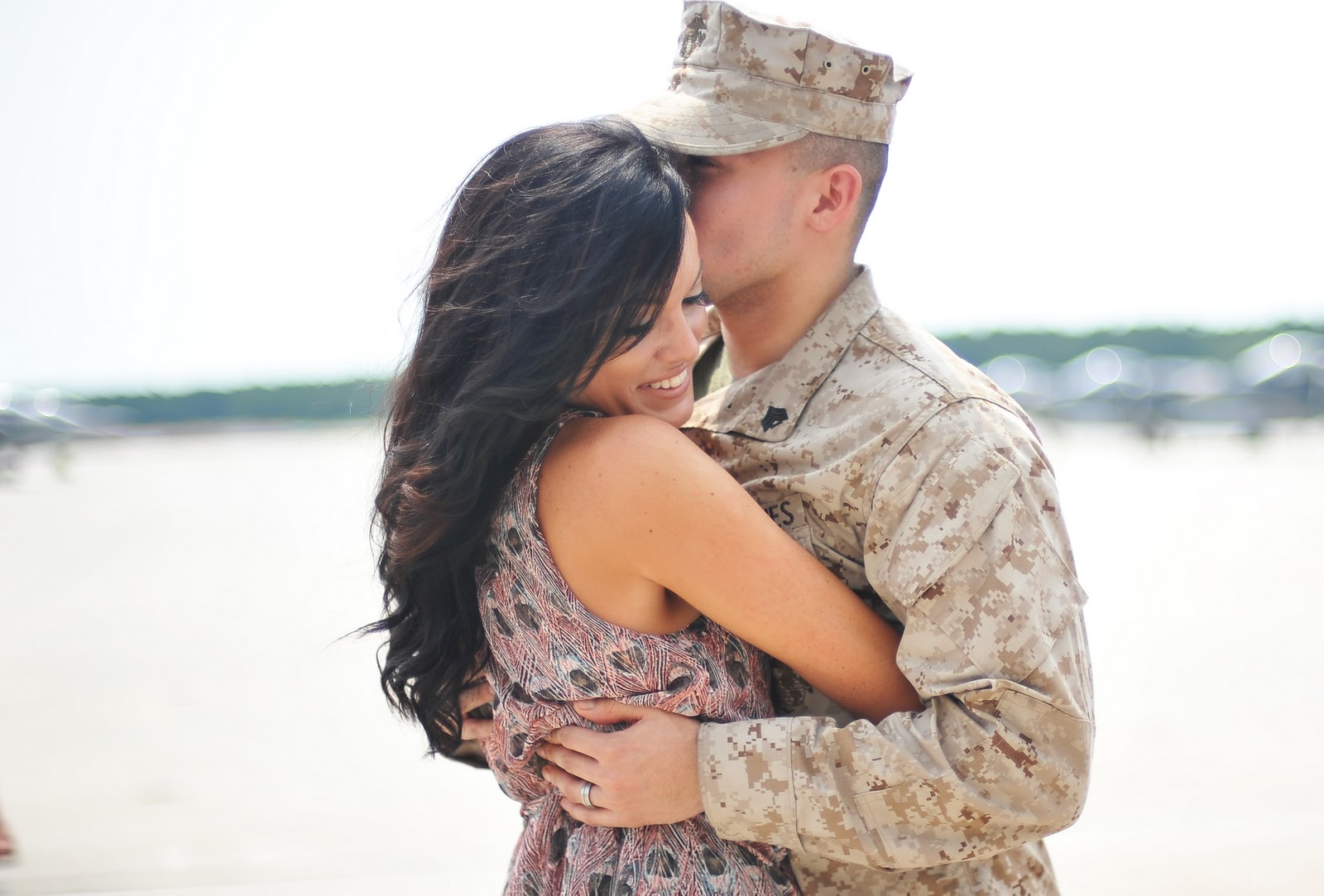 Жена военного за границей. Жена военного. Армия любви. Военные пары. Быть женой военного.