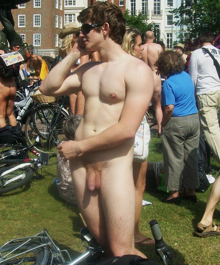 In man naked picture public