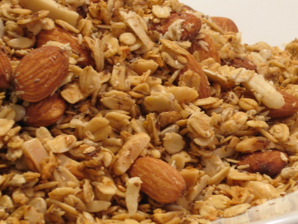 [home_made_granola_recipe1.jpg]
