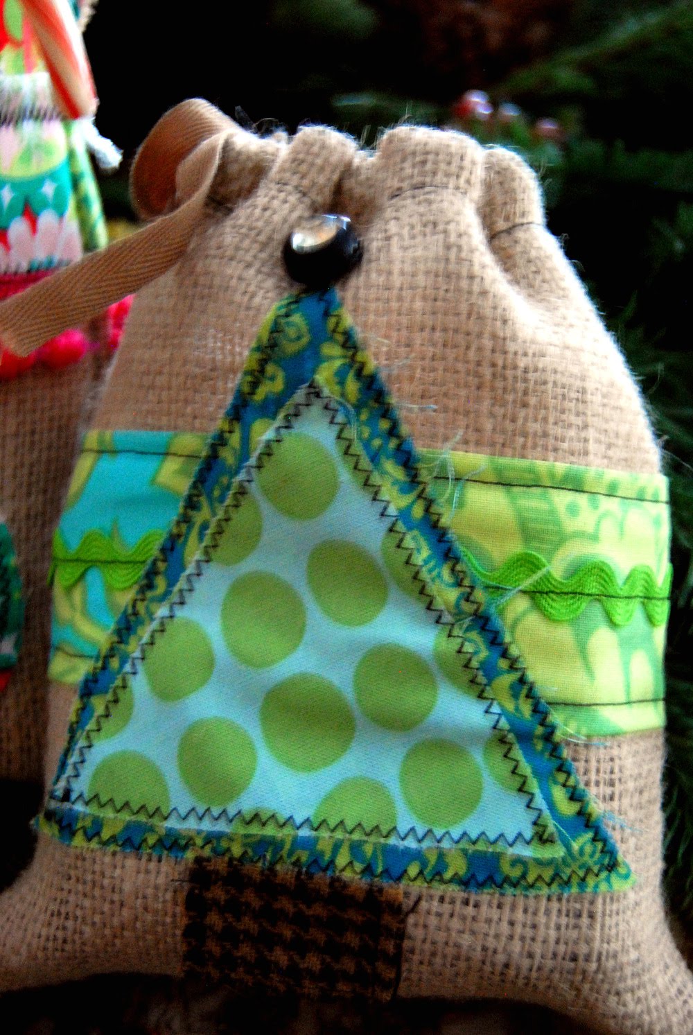 [tree+bag.jpg]