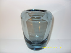 WHITEFRIARS PLAIN THICK WALLED VASE ARCTIC BLUE 9364