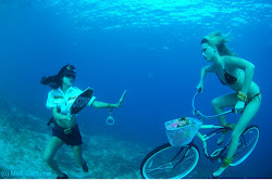 underwater stunning npinlheo8rm water under s400 fun wid photographs amazing photographers credit models games photographer