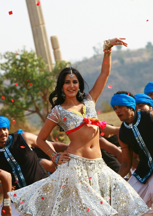  Katrina Kaif Tees Maar Khan Stills