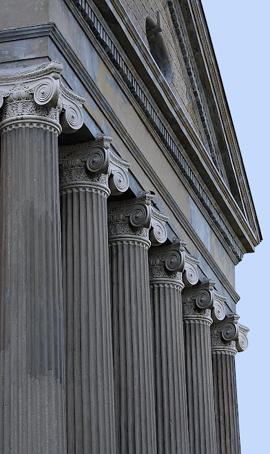 Columns of Old Courthouse, Vicksburg