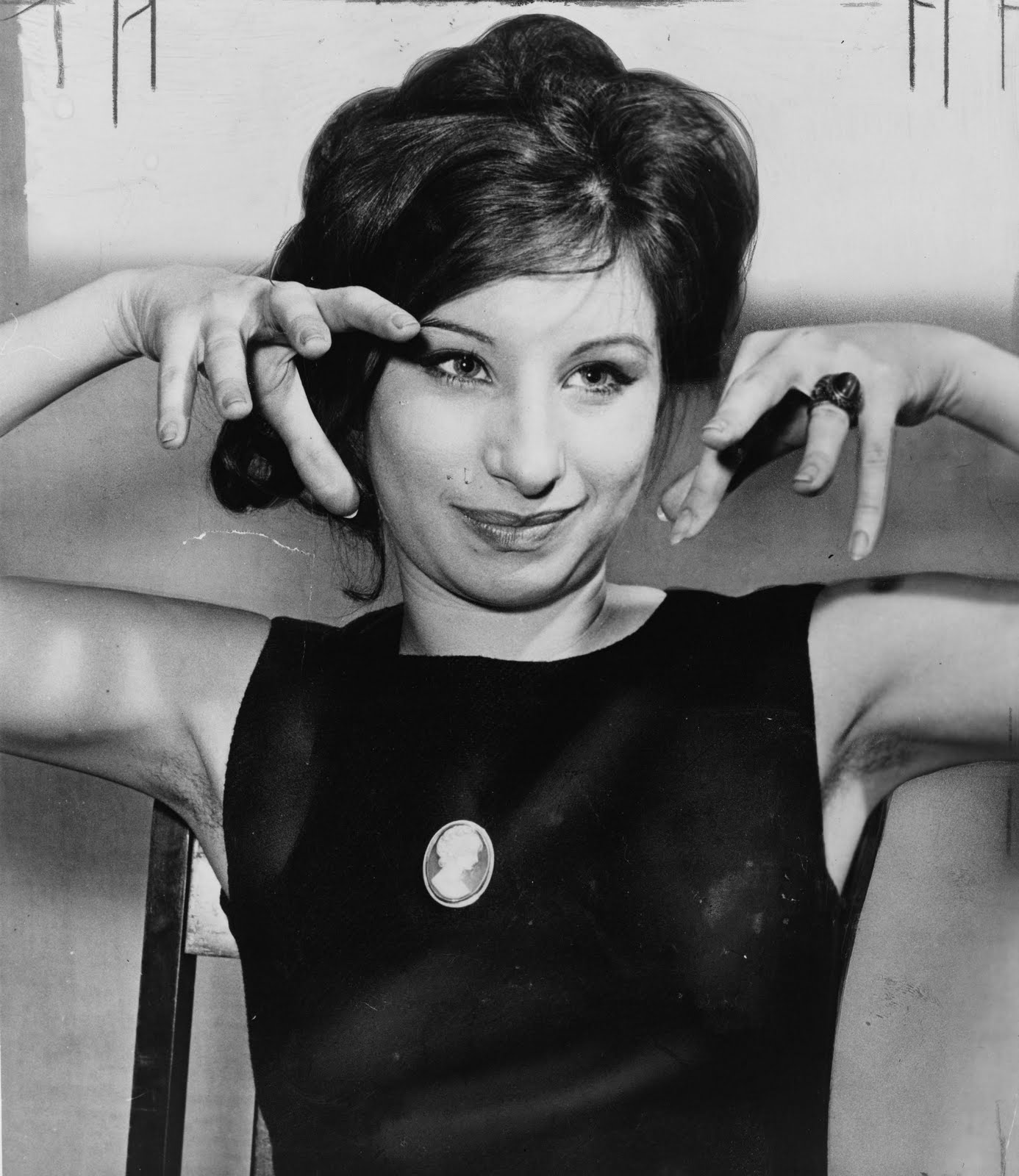 http://3.bp.blogspot.com/_Nuta_CQvImI/TET_cjACxgI/AAAAAAAACg0/cdzTwp34nYk/s1600/Barbra-Streisand-Funny-Girl-1962.jpg