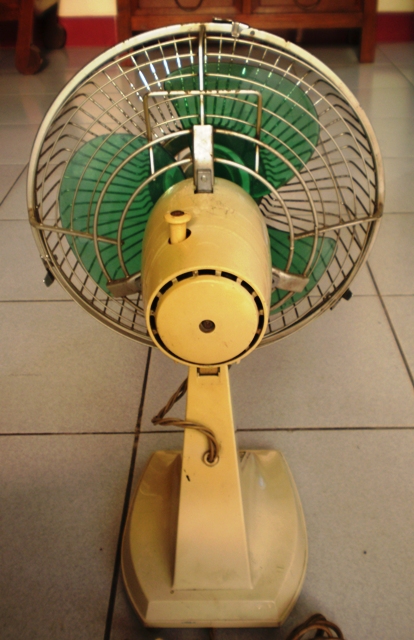 KoleksiKu Barang Jadul: Kipas angin merk SANYO