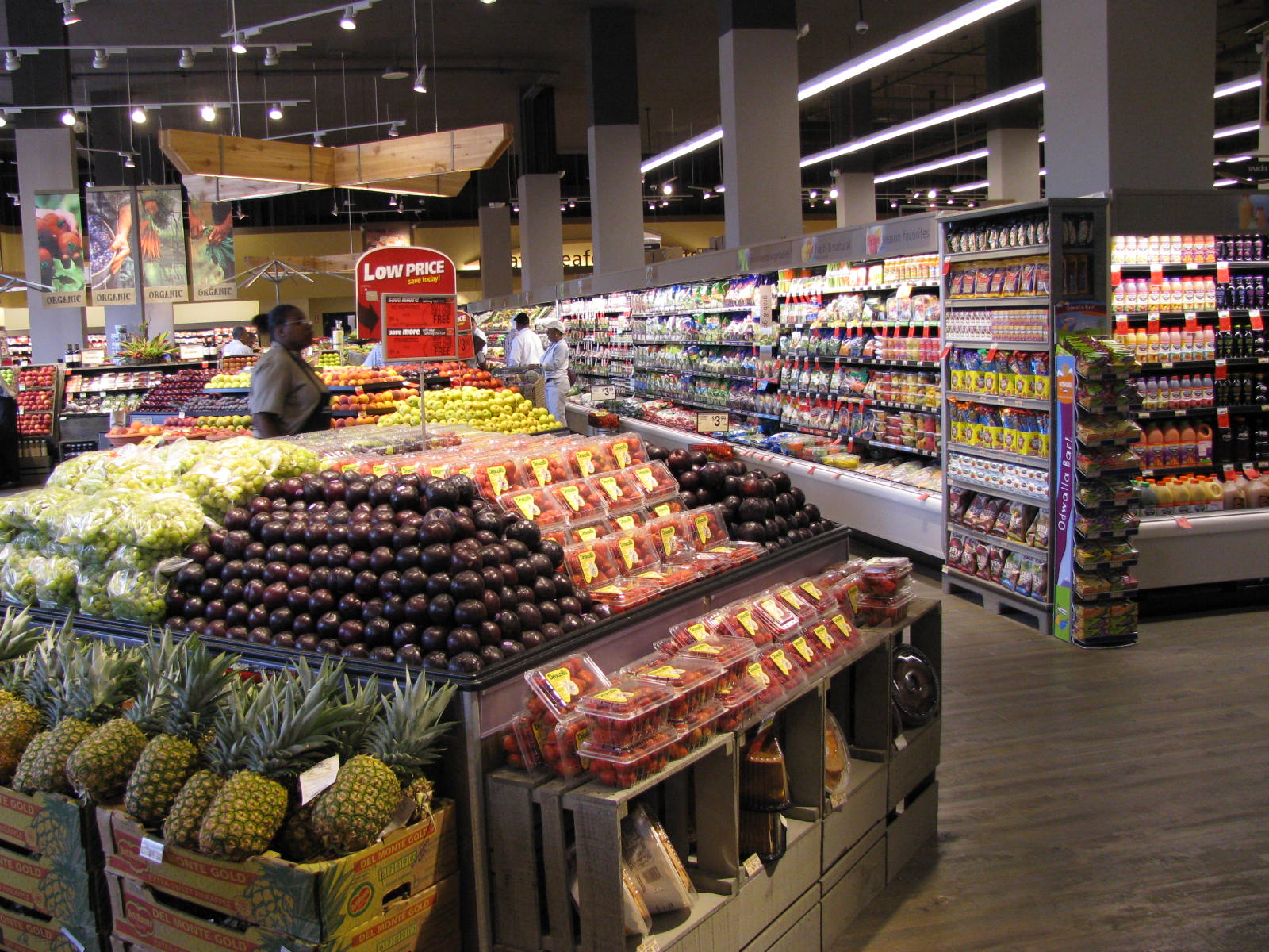Safeway - Washington DC commercial real estate for lease