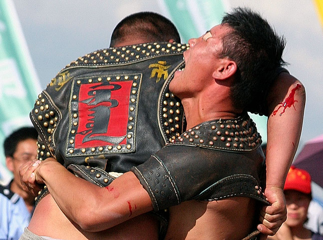 [Mongolian+wrestling+1.jpg]