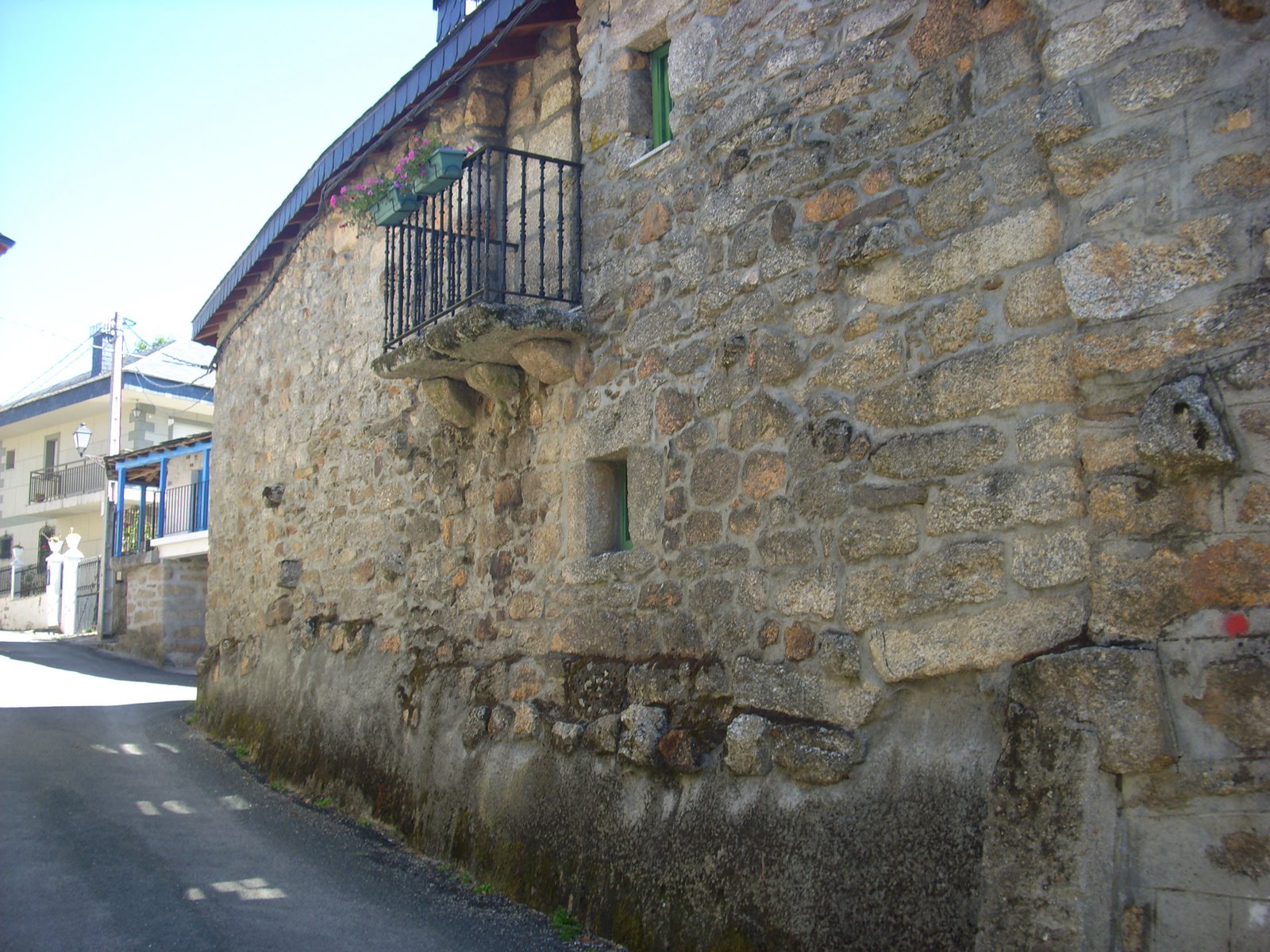 [DSCI0083.JPG]