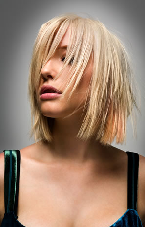 Want to look trendy with short hair styles 