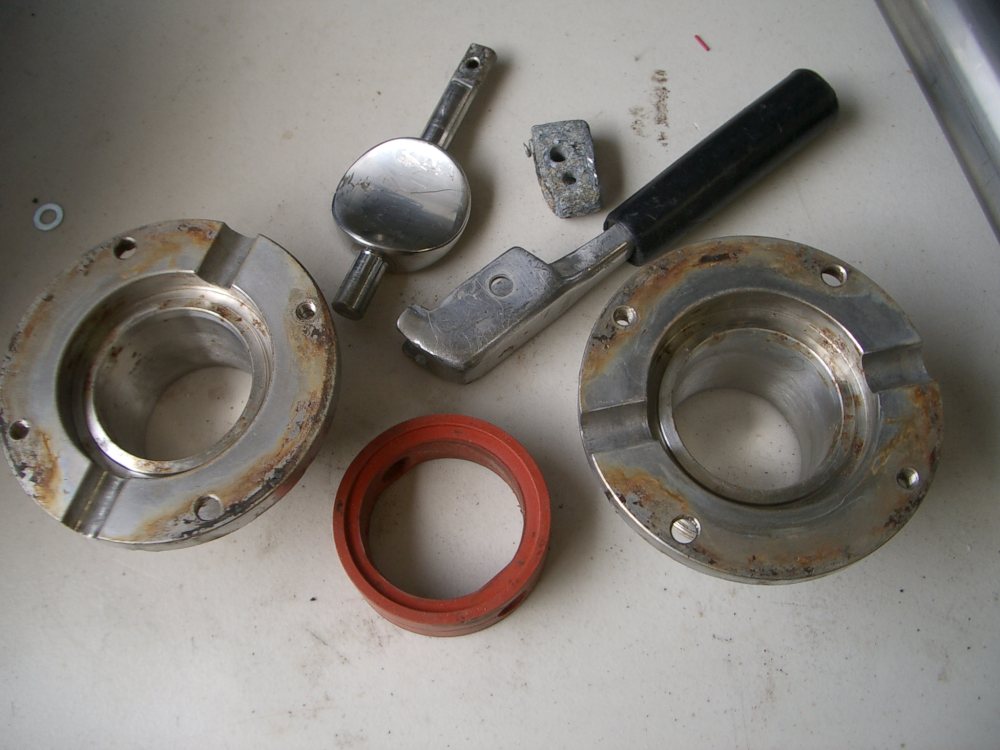 [nasty+butterfly+valve1.jpg]