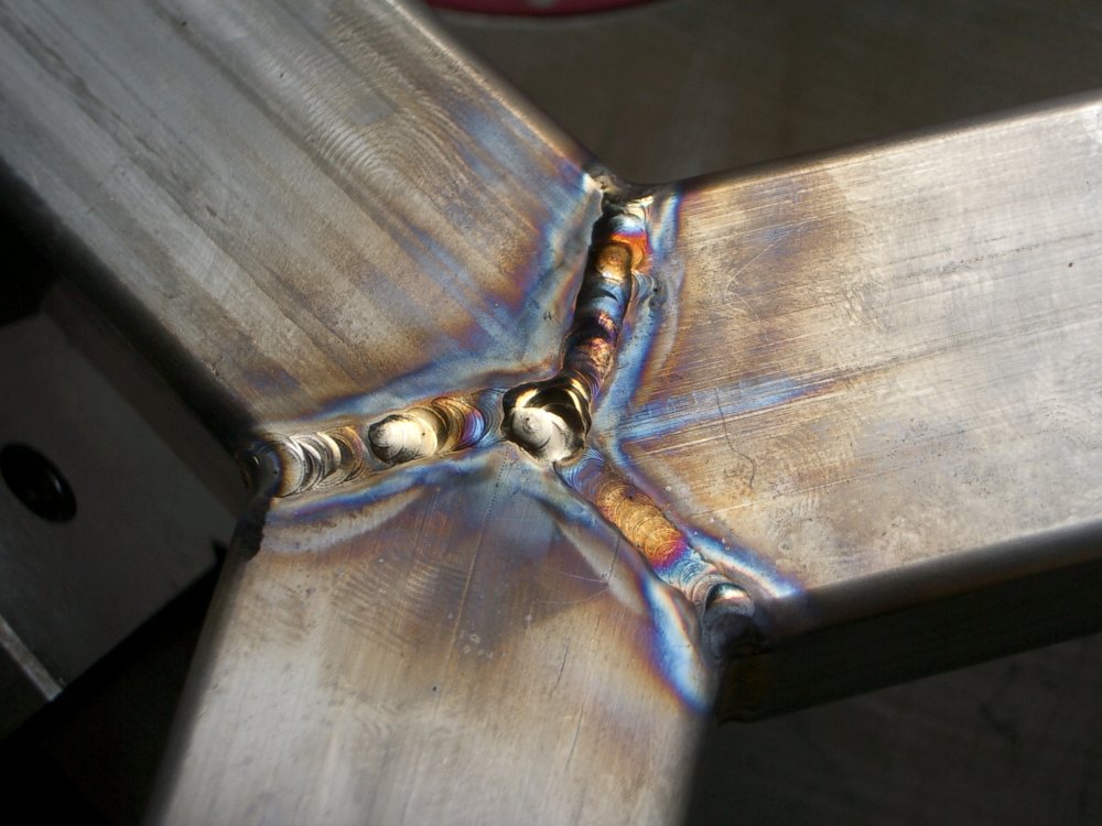 [welded+seam.jpg]