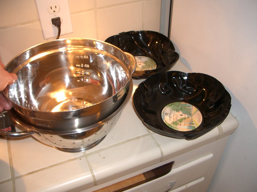 [making+vinyl+record+bowls2.jpg]