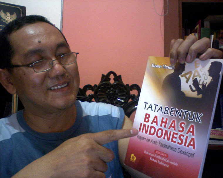 Tatabentuk Bahasa Indonesia: Kajian ke Arah Tatabahasa Deskriptif (Masnur Muslich, 2008)