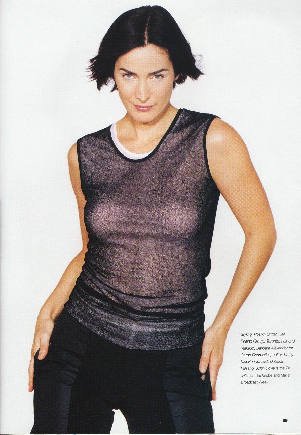 Carrie anne moss boobs