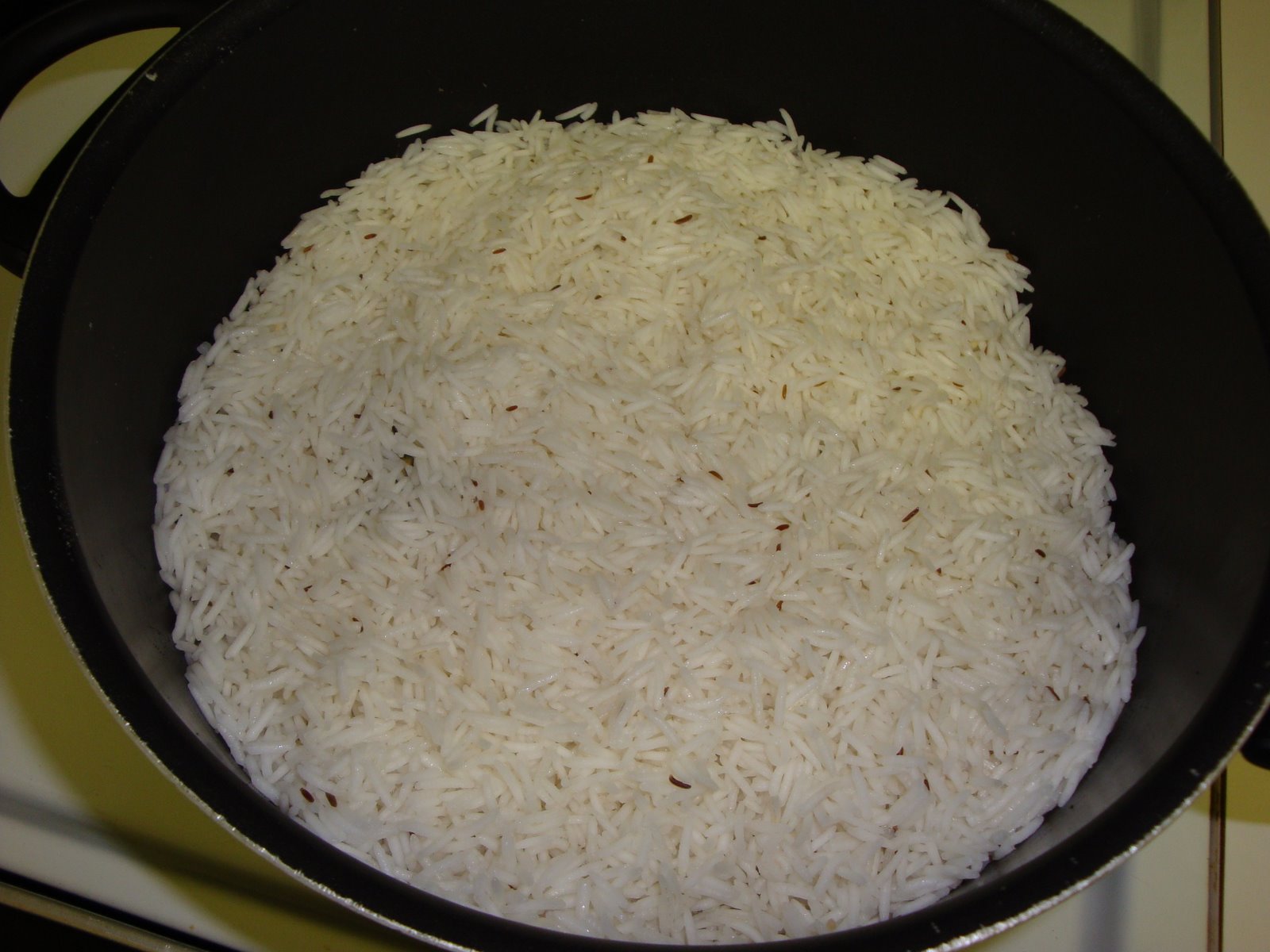 [arrangingrice.JPG]