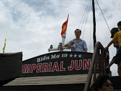 halong imperial boat