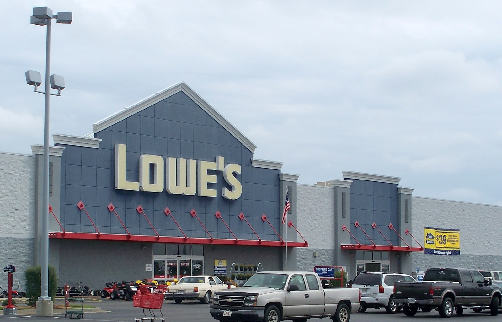 who owns lowes home improvement