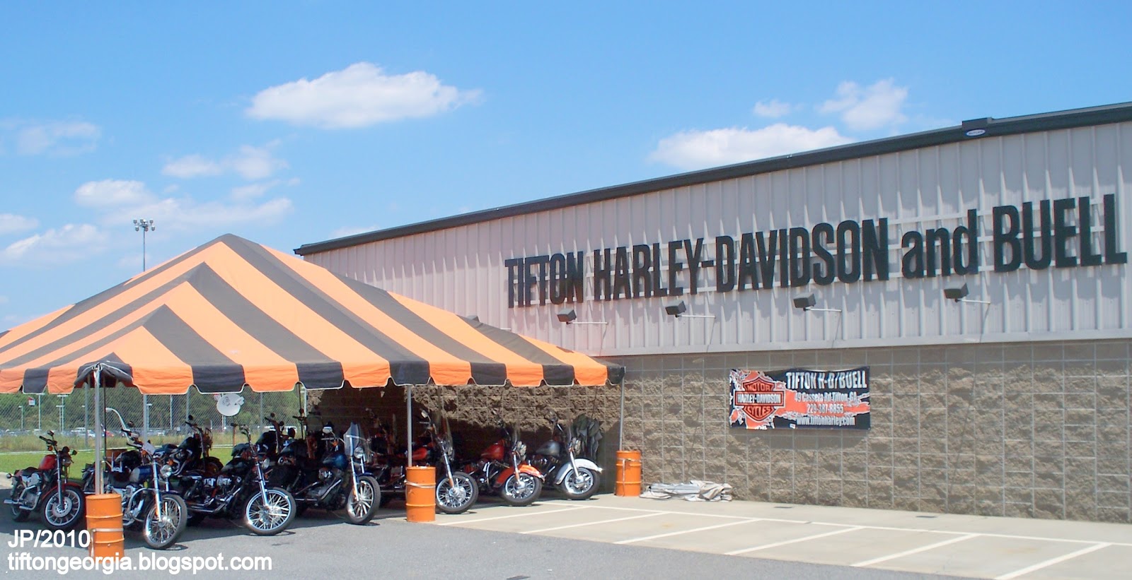 harley davidson motorcycle on the road HARLEY+DAVIDSON+MOTORCYCLES%2C+Tifton+Georgia+Harley-Davidson+Motor 