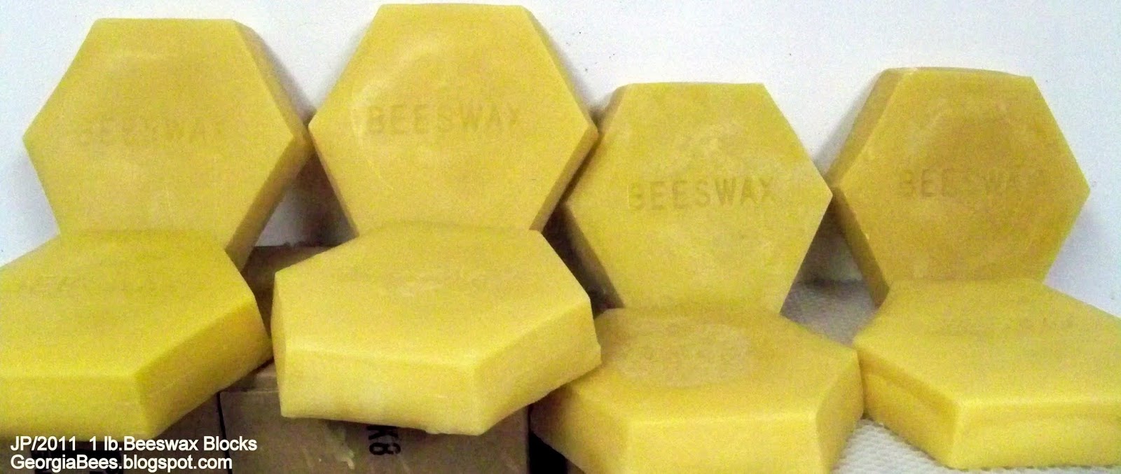 BEEKEEPING Beekeeper Honey Bees Pollen Wax Candle Propolis Queen Nuc