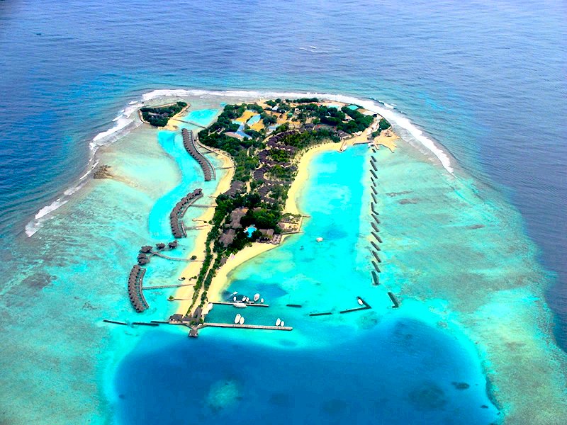 [Maldives_Full_Moon_resort.jpg]