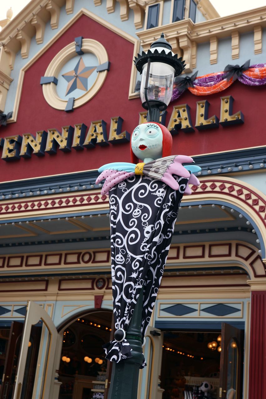 [hkdlhalloween02.jpg]