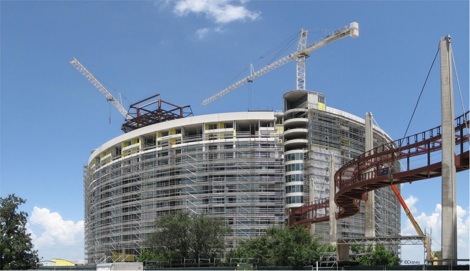 [Bay+Lake+Tower+construction+photo33021390.jpg]