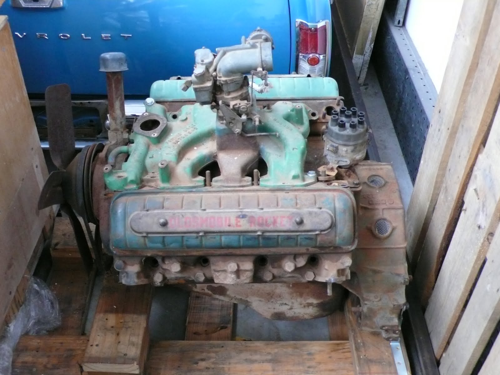 Poor Man Roadster: Oldmobile Rocket 303