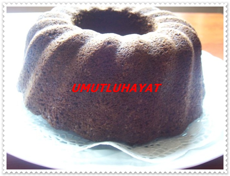 umutluhayat PUDİNGLİ KEK OLDU ÇİKOLATA SOSLU KEK(KESTANE AROMALI)