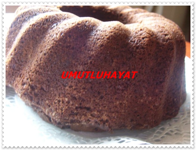 umutluhayat PUDİNGLİ KEK OLDU ÇİKOLATA SOSLU KEK(KESTANE AROMALI)