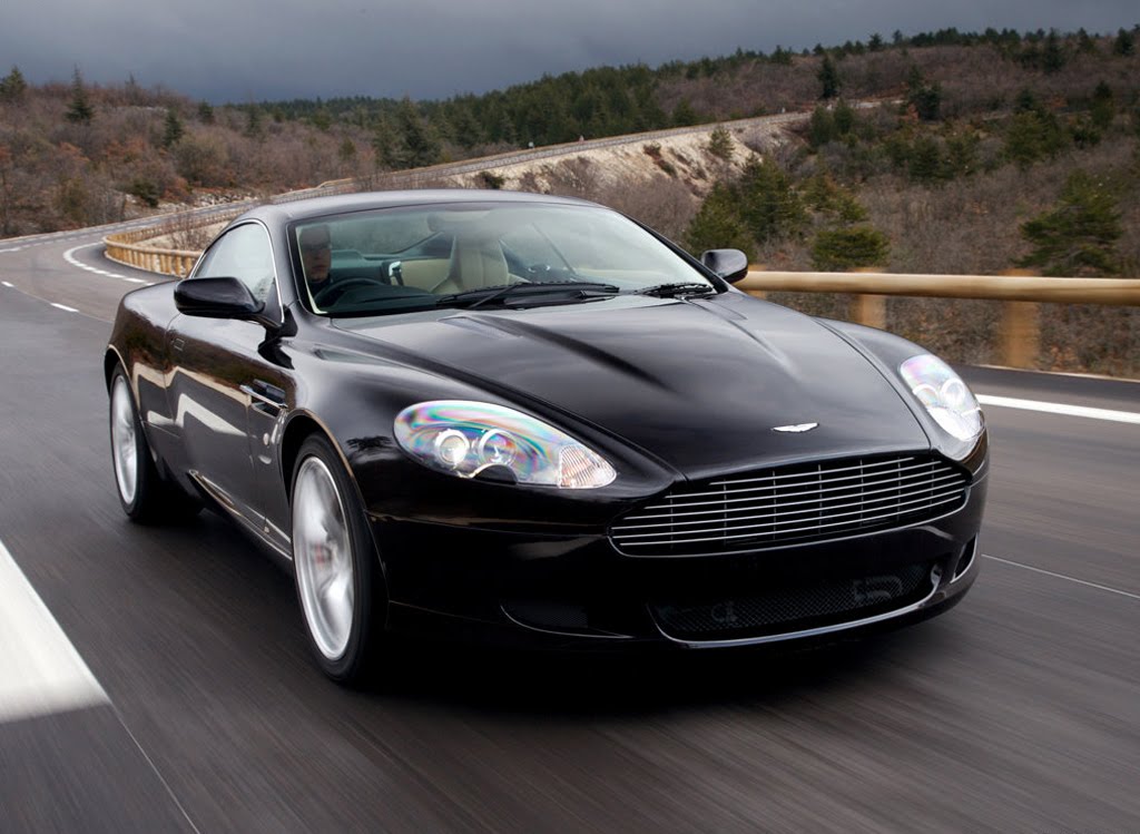 [aston-martin-db9-.jpg]