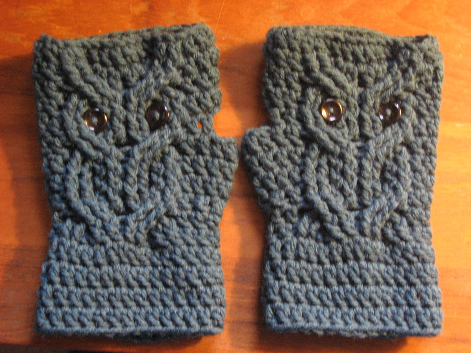 loops-and-ramblings-owl-fingerless-gloves