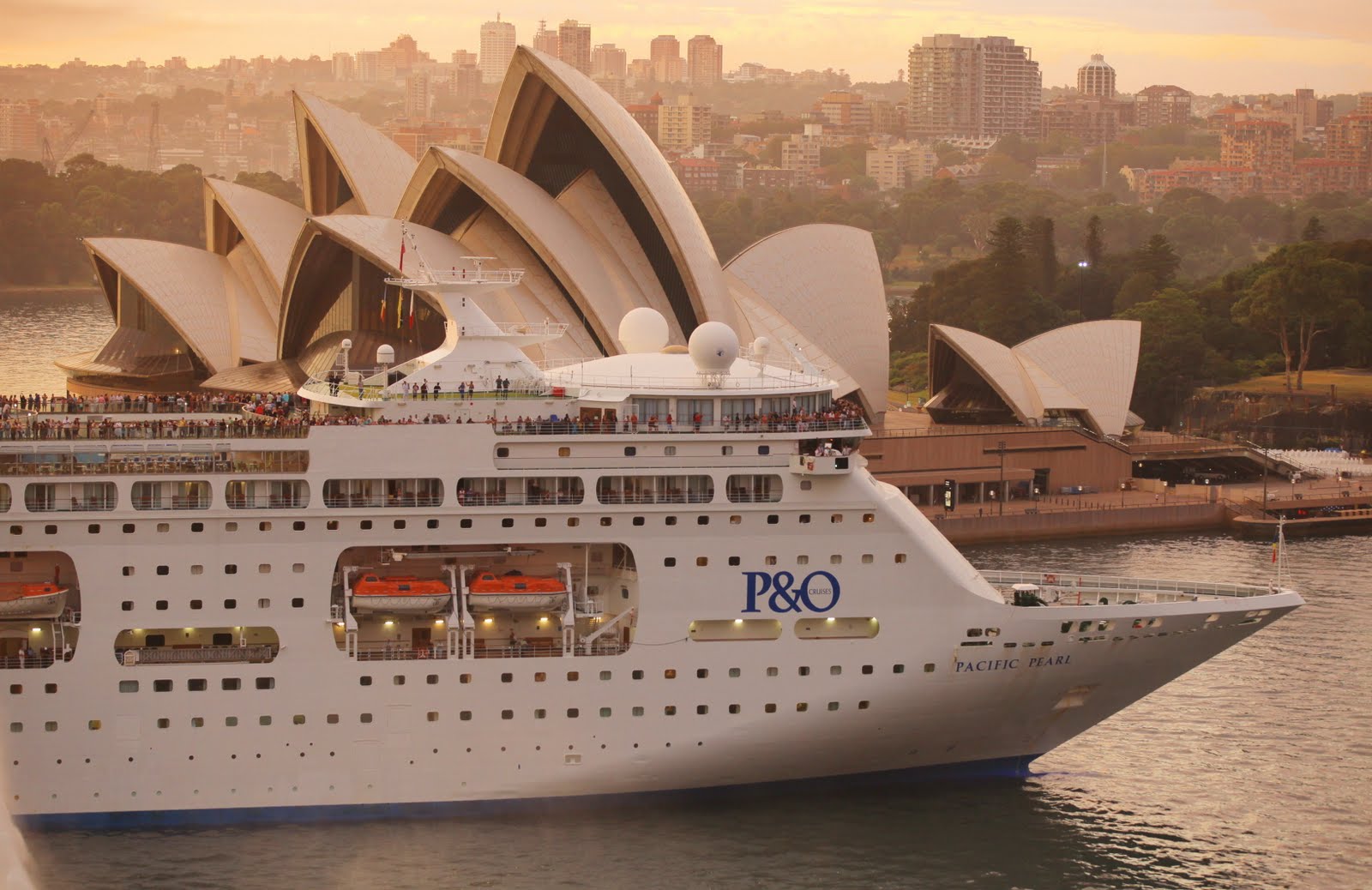 P&O Cruises' Pacific Pearl Debuts in Sydney As the First of 27 Ship