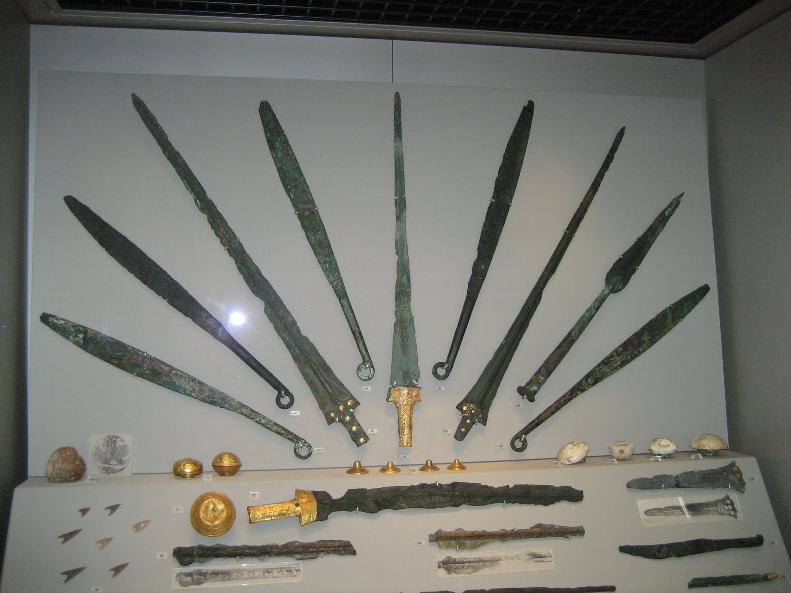 Khopeshes and their relation to other curved blades. : r/SWORDS