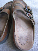 how to clean mephisto footbed