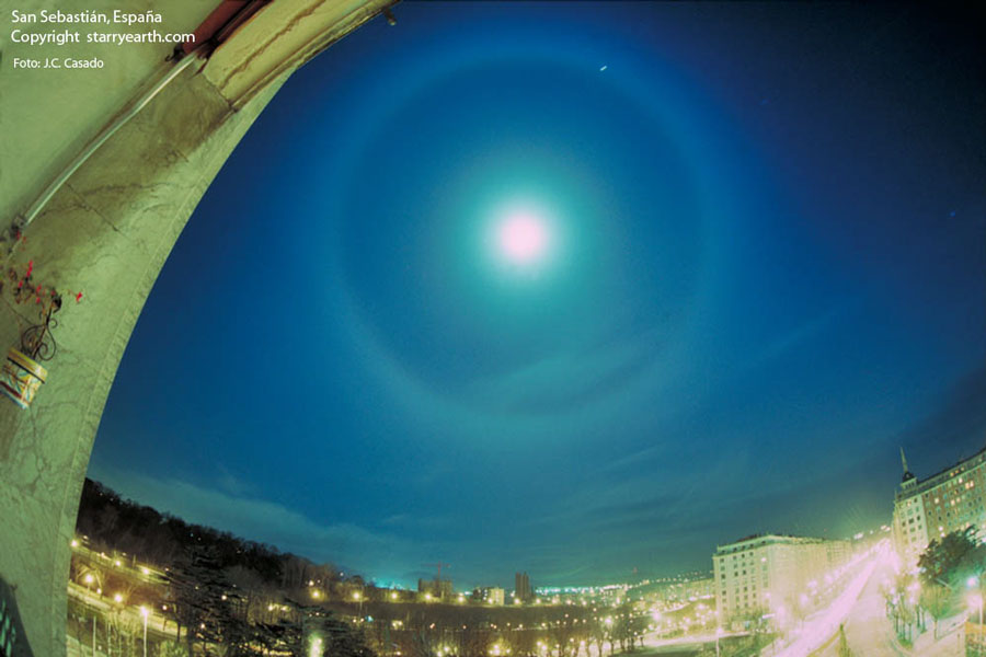 [moonhalo_casado.jpg]