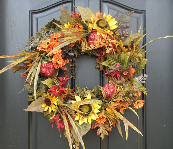 Decorative work: Wreath of autumn fruits