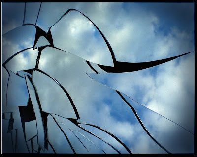 Mirror_Mirror_by_alanclimb.jpg