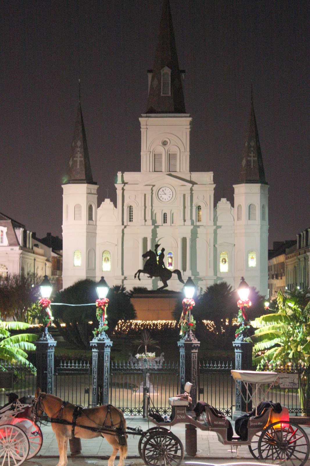Crescent City Ramblings: It&#39;s Christmas time in New Orleans (in my best Louis Armstrong voice)