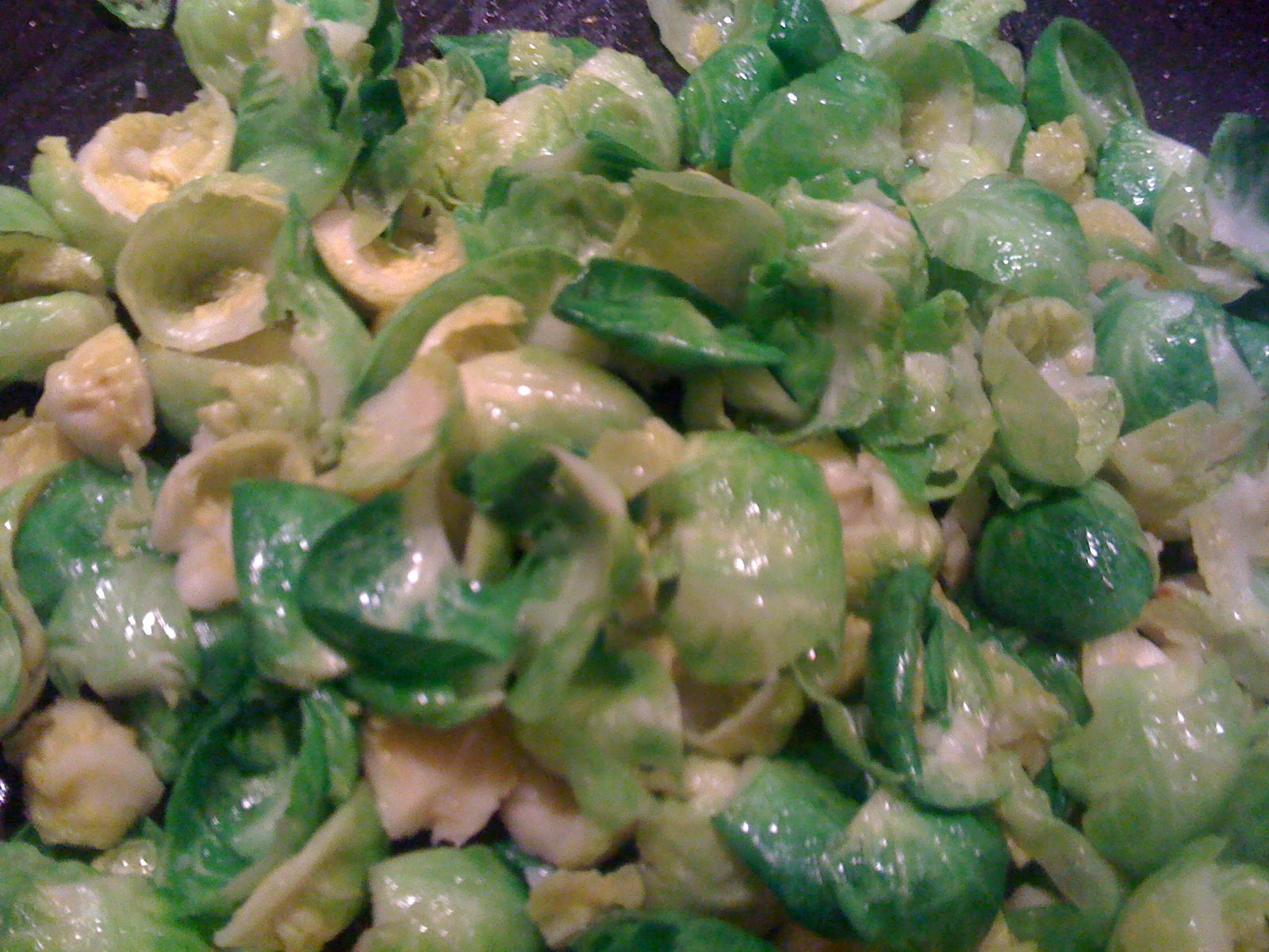 Yummy Mummy Stir fry brussel sprout