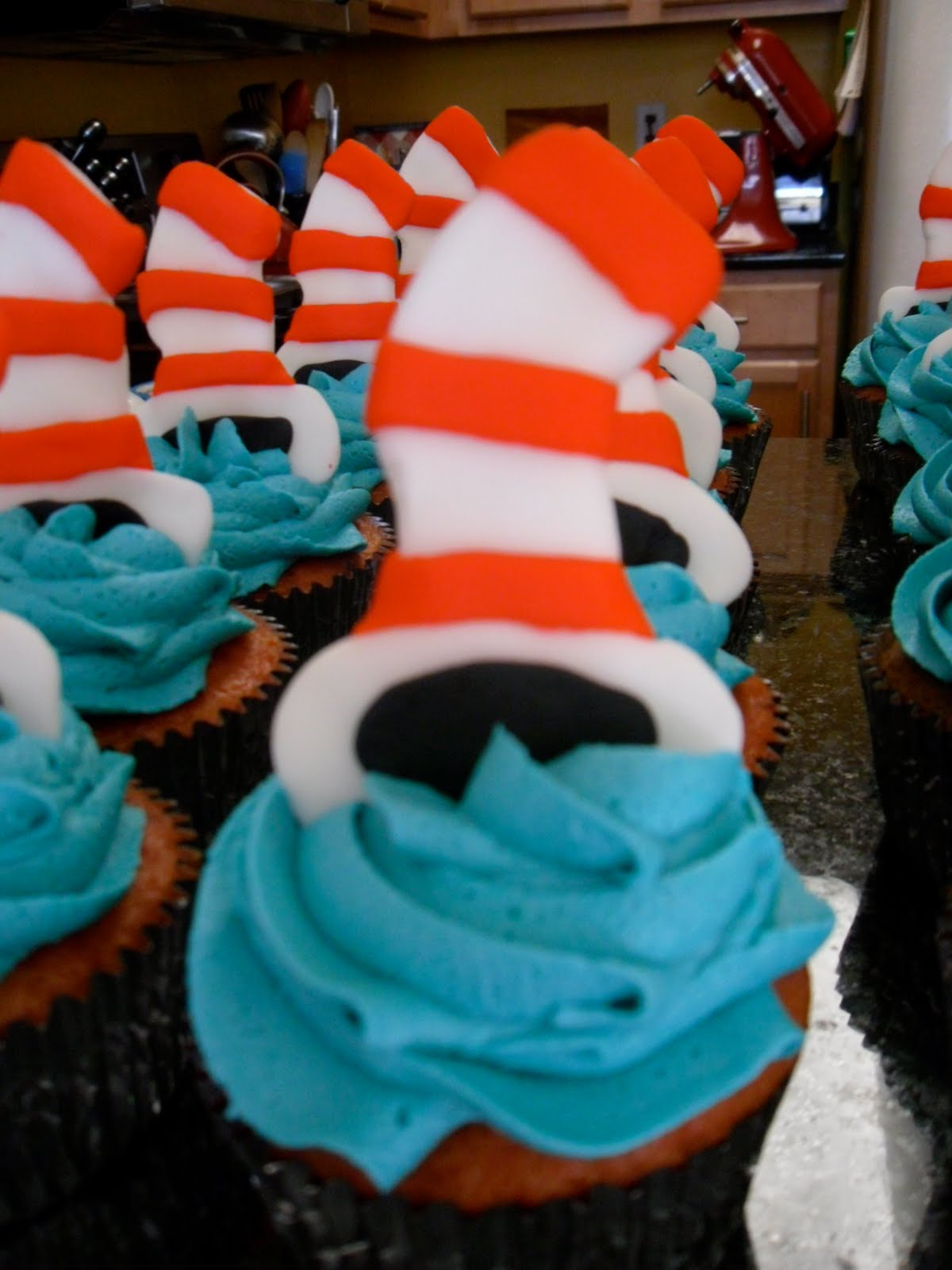 So Happy Together Cat In The Hat Cupcakes