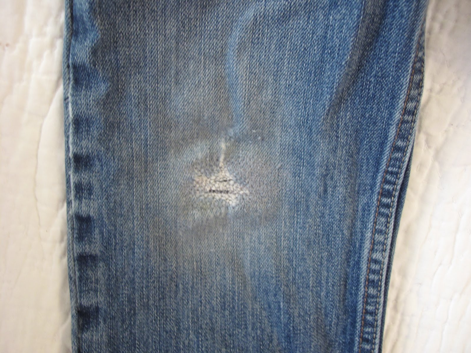 Resweater: Tutorial Tuesday - patching ripped jeans