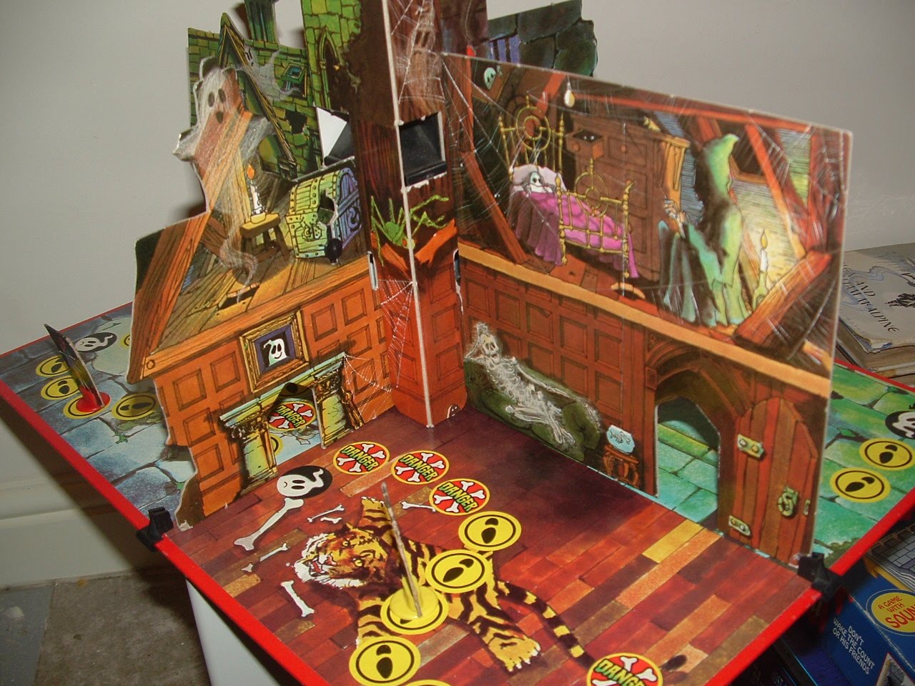 THE COBWEBBED ROOM: DENYS FISHER 'HAUNTED HOUSE' - Another ...