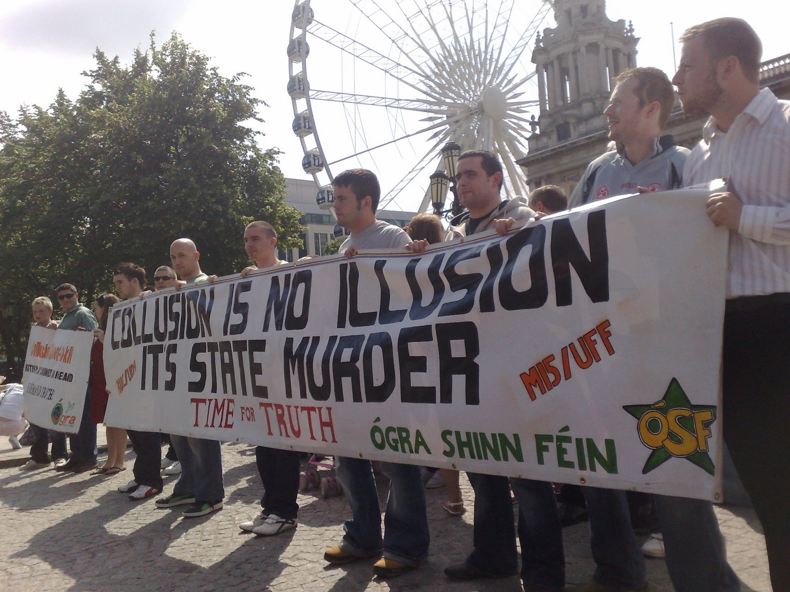 [British+Armed+Forces+Day+Protest+007.jpg]