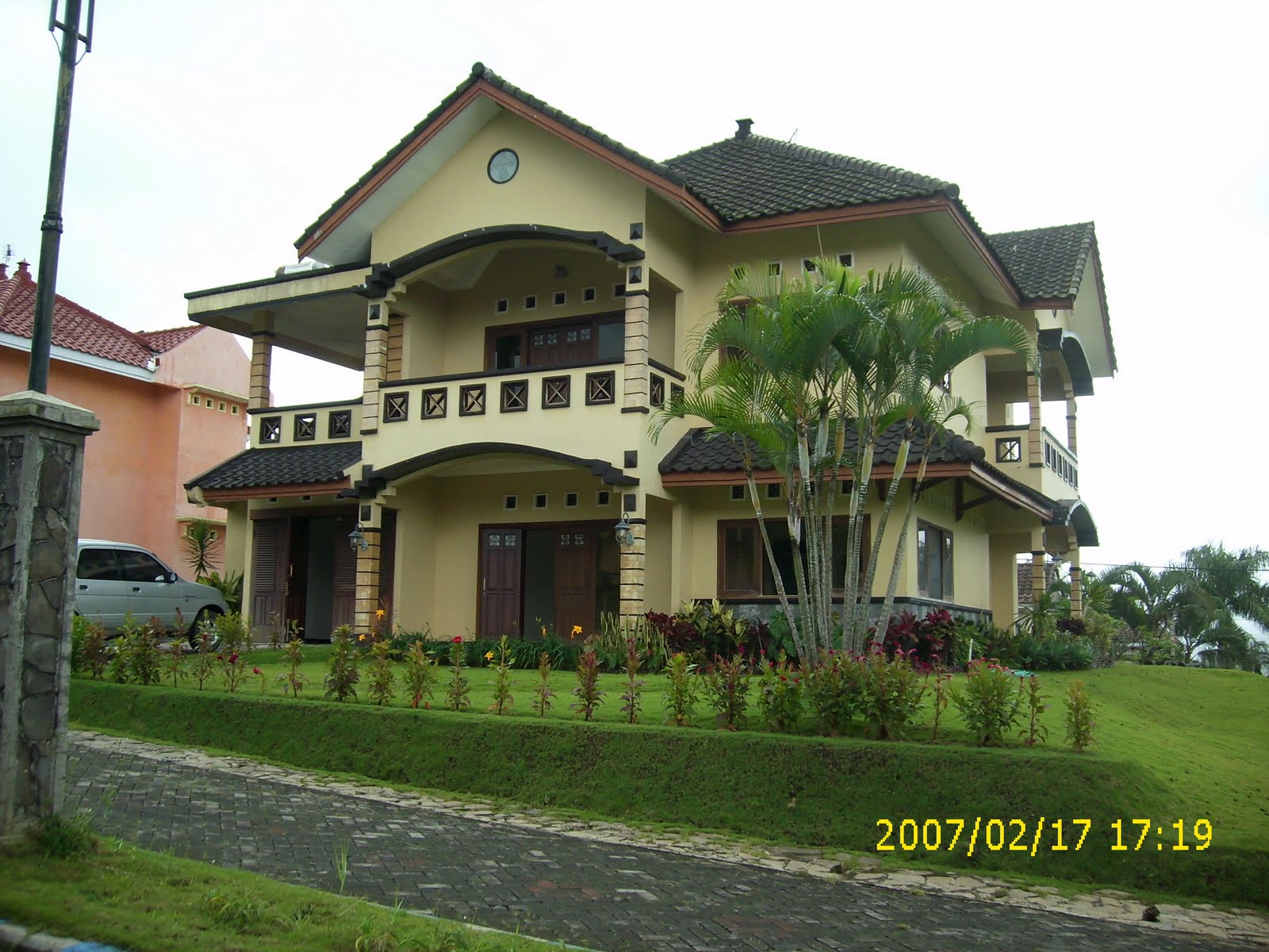 JUAL BELI SEWA PROPERTI: Villa Dijual : Jl. Abdul Gani 