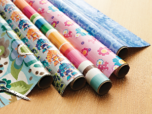 [Adhesive-Gift-Wrap-rolls-L.png]