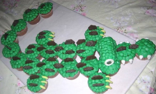 [croc+cake+-+drury.jpg]