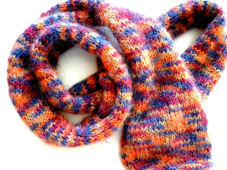 [knitted+scarf1.jpg]