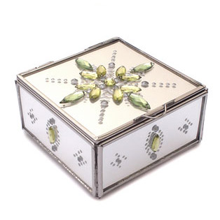 [marinaleal_caixa01.jpg]